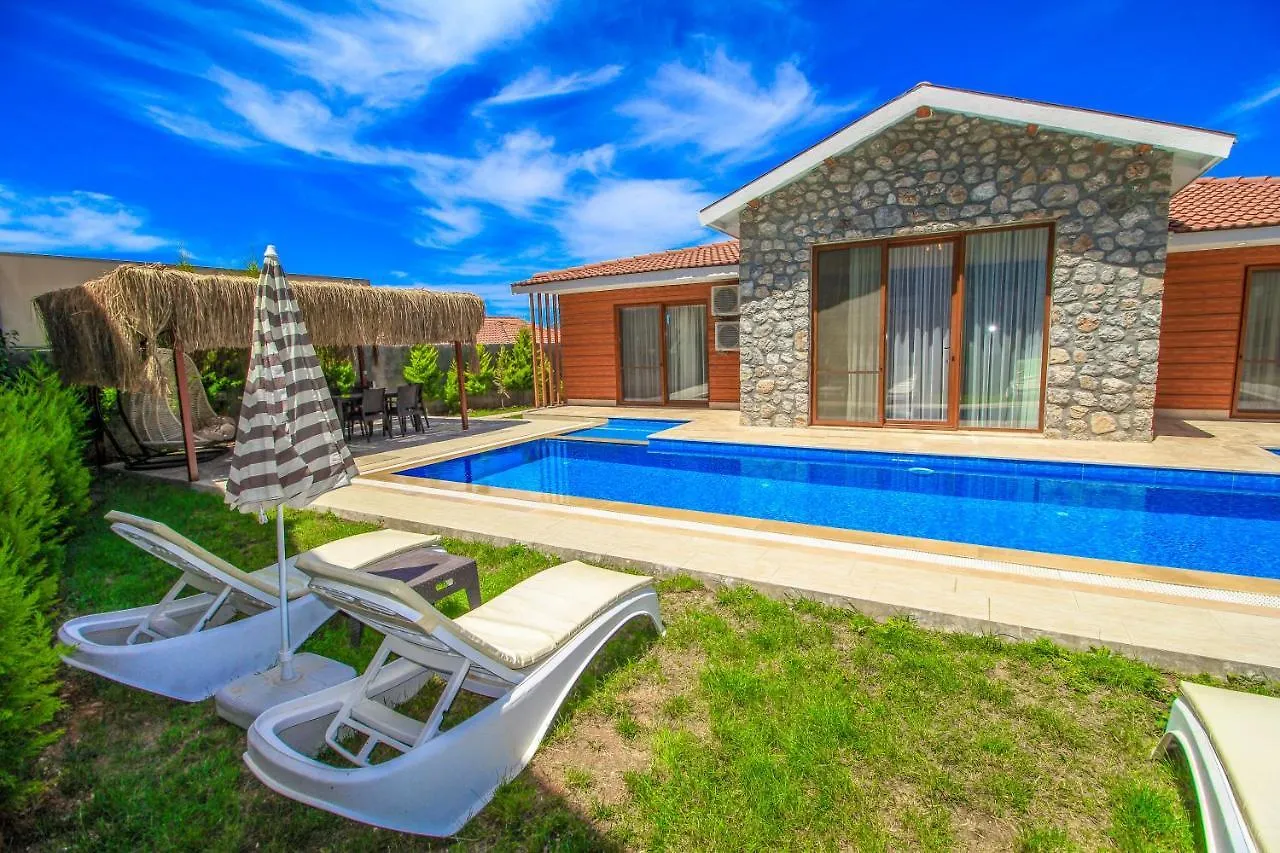 Patara Deluxe 3+1 Villa, Oezel Havuzlu, フェティエ